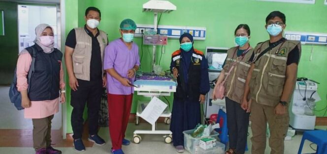 
 Dokter Kandungan Dari MDMC Ini Satu-satunya Yang Tangani Layanan Kebidanan Korban Gempa Sulbar