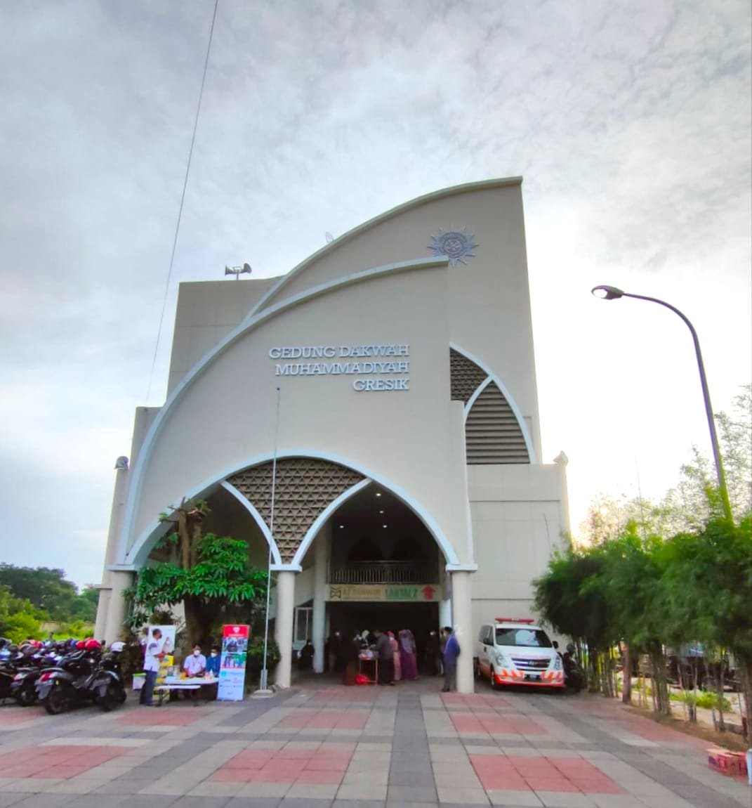Gedung Dakwah Muhammadiyah Gresik Modern