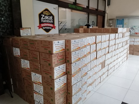 
 Lazismu Jawa Timur Kirim 50 Ribu Kaleng Sarden untuk Korban Gempa Cianjur