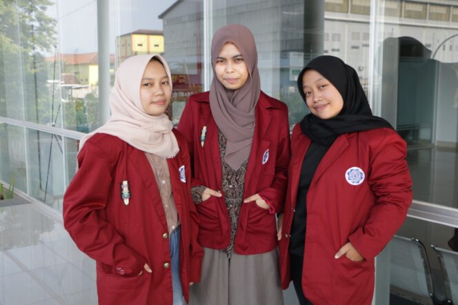 
 Tiga Mahasiswa Teknologi Pangan UM Bandung Raih Juara Tiga Lomba Esai Nasional