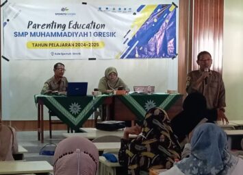 Parenting Education SMP Muhammadiyah 1 Gresik