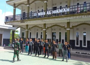 Sinergi Ponpes MBS Al Hikmah Dan Koramil Gambiran