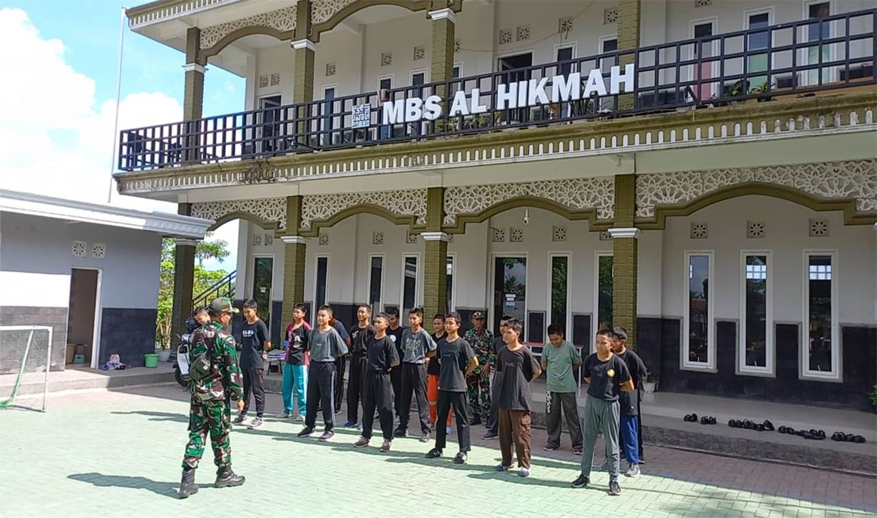 Sinergi Ponpes MBS Al Hikmah Dan Koramil Gambiran