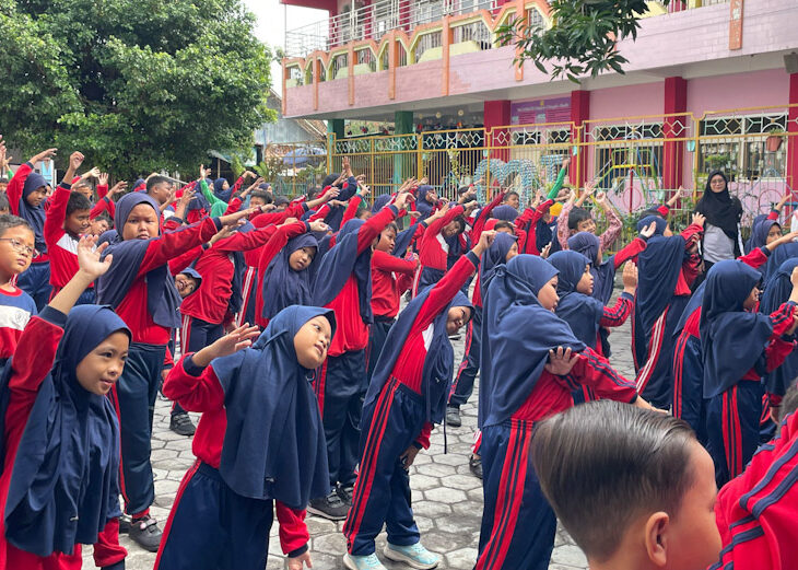 Senam anak Indonesia