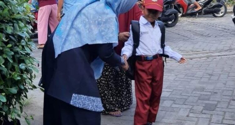 Sekolah hari pertama