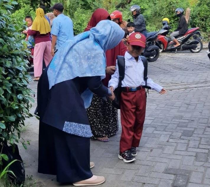 Sekolah hari pertama