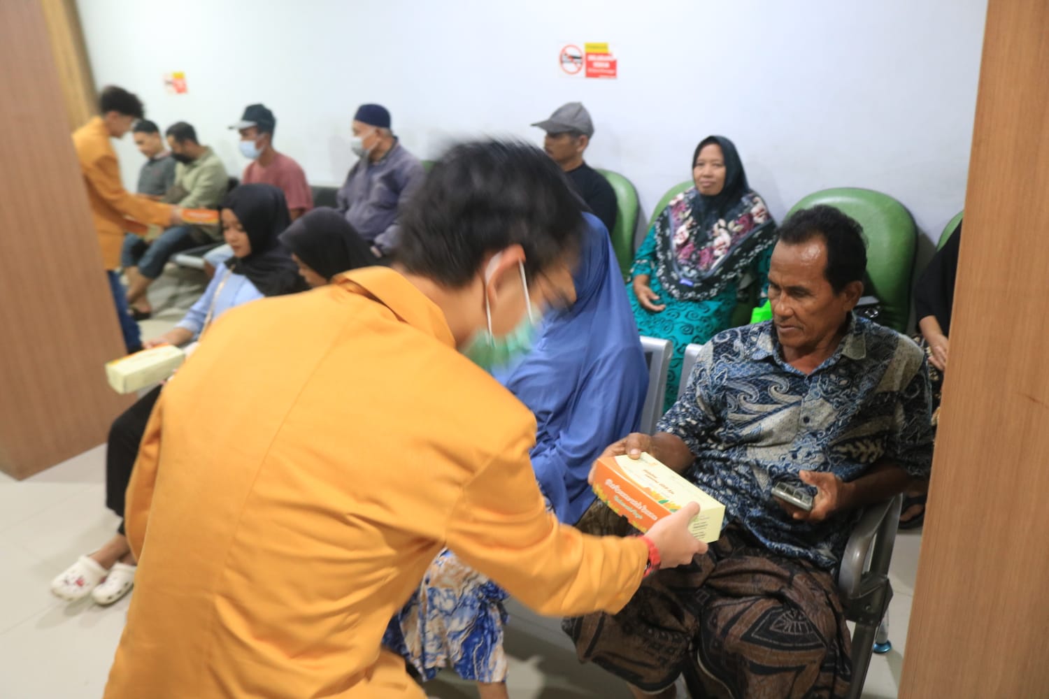 bagi takjil di rumkit