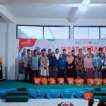 LAZISMU Benjeng menyalurkan 300 Kado Ramadan kepada dhuafa, marbot, guru TPA, dai, dan relawan di PPEM Benjeng.