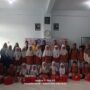 Penerima bingkisan saat Ikwam SD Al Islam berbagi ,Jumat 6 Maret 2026