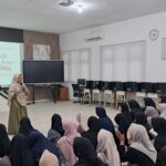SMP Muhammadiyah 12 GKB gelar Baitul Arqam untuk siswi kelas VIII, fokus pada pembentukan karakter muslimah berakhlak mulia di tengah tantangan era digital.