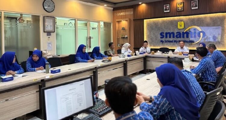 Smamio rapat