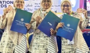 Tiga guru Smamio juara