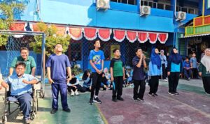anak surga1 SMP Muhammadiyah 1 Gresik gelar balap kelereng untuk 'Anak Surga' dalam Semarak Kemerdekaan ke-81 RI. Wujud nyata pendidikan inklusif dan kebersamaan di sekolah.