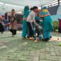Tim 5 Germany SD Muhammadiyah 1 Driyorejo Gresik saat menguikuti lomba Bola Sarung (Bolarung) dalam rangka lomba memperingati Hari kemerdekaan RI ke - 81 (Elisyah Susanty/GIRIMU.COM)
