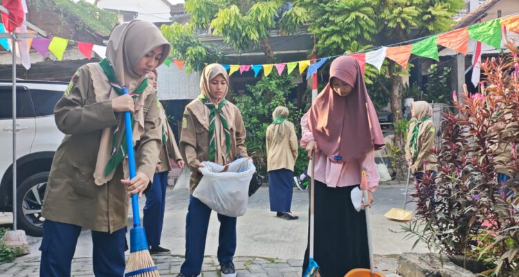 sapu sekolah